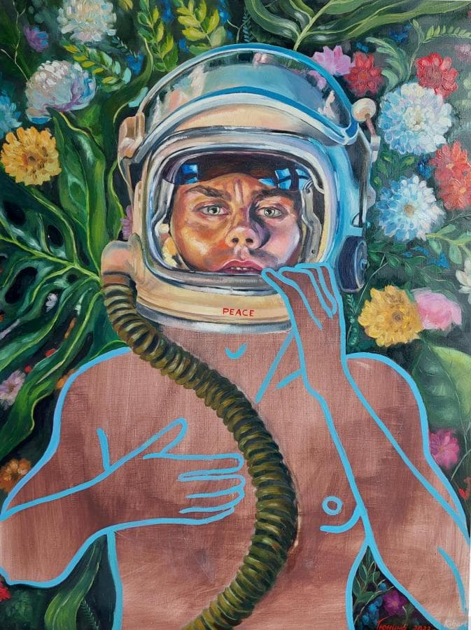 Космонавт в ярких цветах.