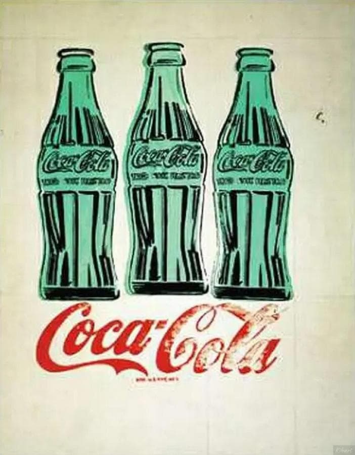 Три бутылки Кока-Колы