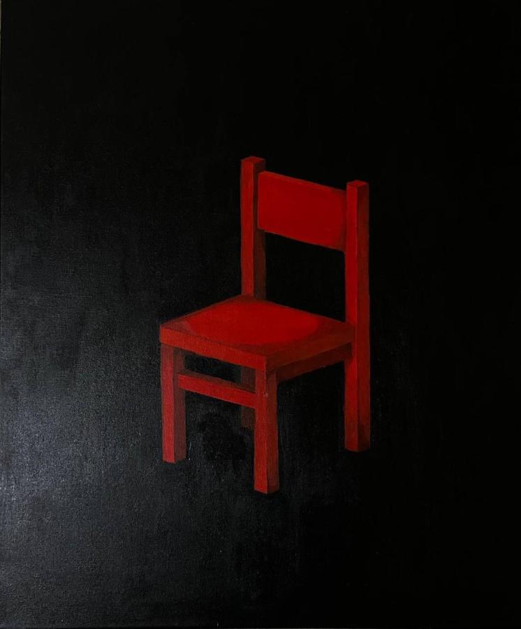 Красный стул