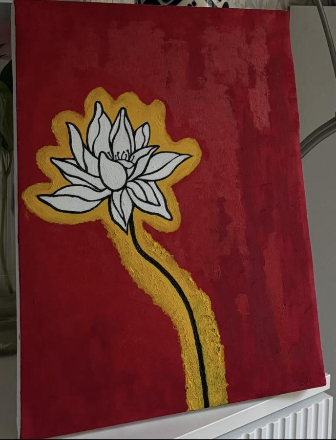 Расцветающий лотос